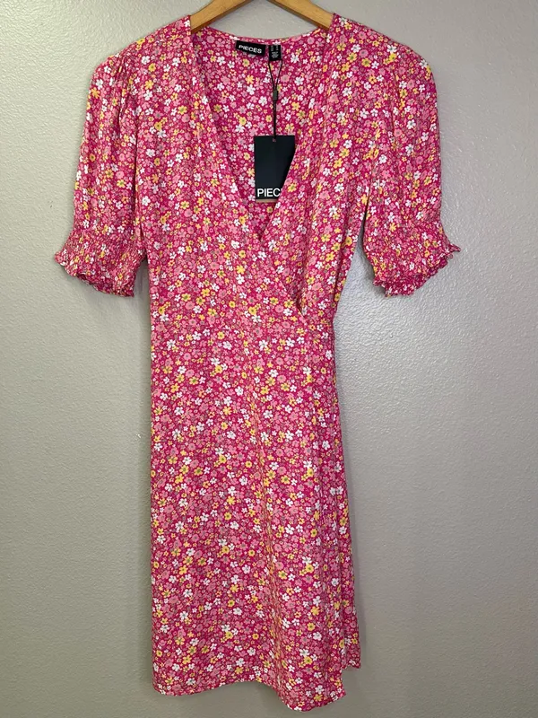 NWT ASOS Pieces Wrap Ditsy Floral Pink Mini Dress Feminine Flowy Girly - Image 2