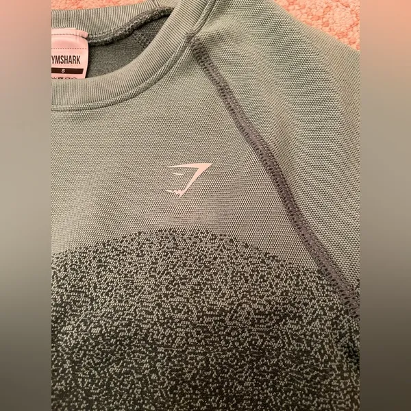 Gymshark green cropped long sleeve workout cinch back top women’s size small - Image 3