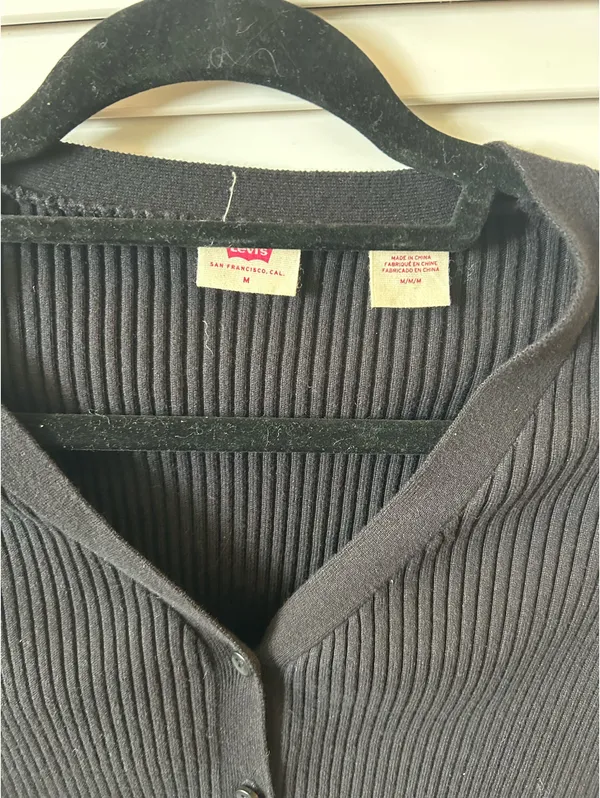 Levi’s Long Women’s Sleeve - Image 5