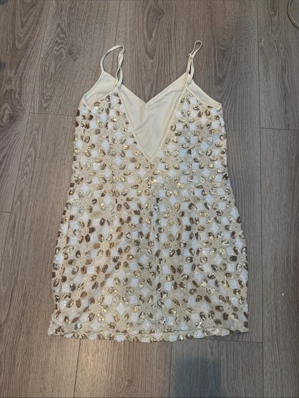 Lulu’S Ray Of Sun Gold Sequin Bodycon Mini Dress Medium - Image 5