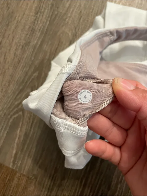 lululemon white Energy Longline Bra Cross-Back Sports Bralette Size 4 - Image 4