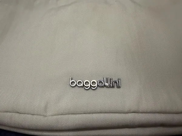 Baggallini white waist pack bag fanny bag - Image 2
