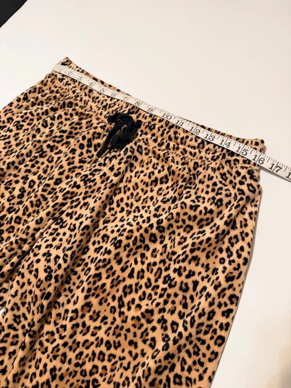 Juicy Couture leopard print soft velour lounge pant, pull up elastic waist, sz L - Image 3