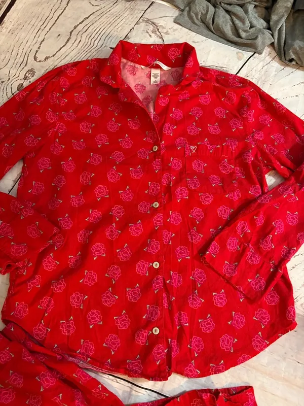 Victoria's Secret Red Floral Button-Front Pajama Set women’s vintage medium - Image 2