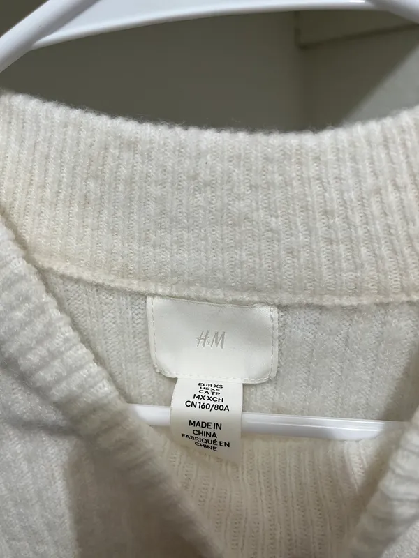 H&M Oversized Ivory Sweater - Image 2