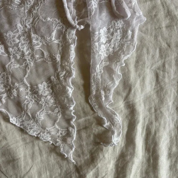 Hot Topic Bandeau Lace Top Asymmetric Hem White Whimsygoth Fairy Large - Image 3