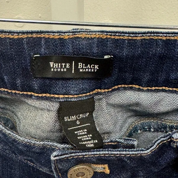White House Black Market Slim Crop Jeans Dark Wash Raw Hem Size 6 Stretch Casual - Image 7