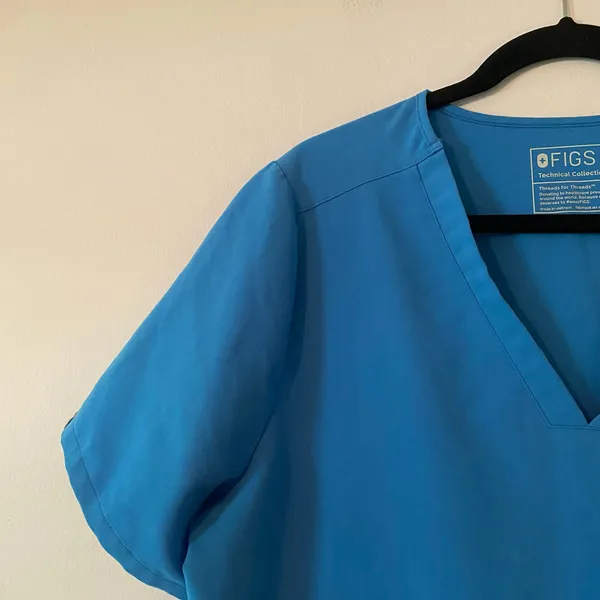 FIGS Blue Casma Scrub Top Two Pocket Uniform Nurse Dr PO #2678 Women's size XL - Image 3