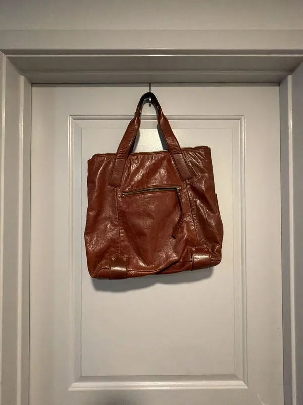 Vince Camuto Brown Leather Tote Bag with Bow Detail - Image 3