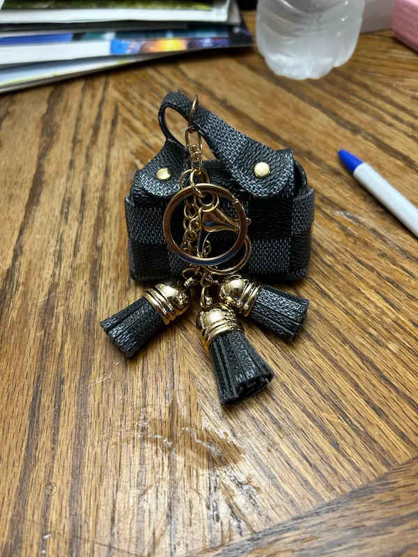 Mini black purse keychain Size undefined - Image 3