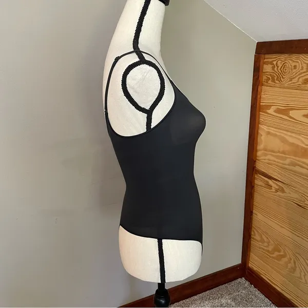 Skims Everyday Sculpt Bodysuit in Onyx Small NWT - Image 6