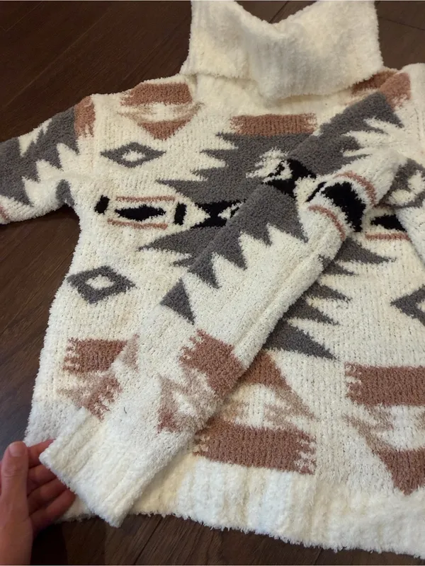 Poof Apparel Cozy Turtleneck Aztec Pattern Sweater - Medium NWT - C16-058 - Image 5