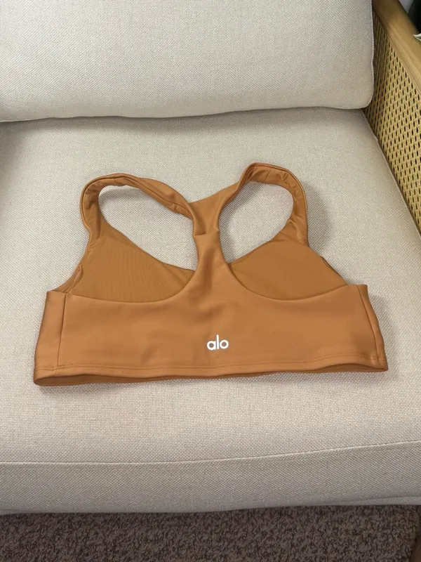 Alo Yoga Airlift Advantage Sports Bra Size medium - Image 4