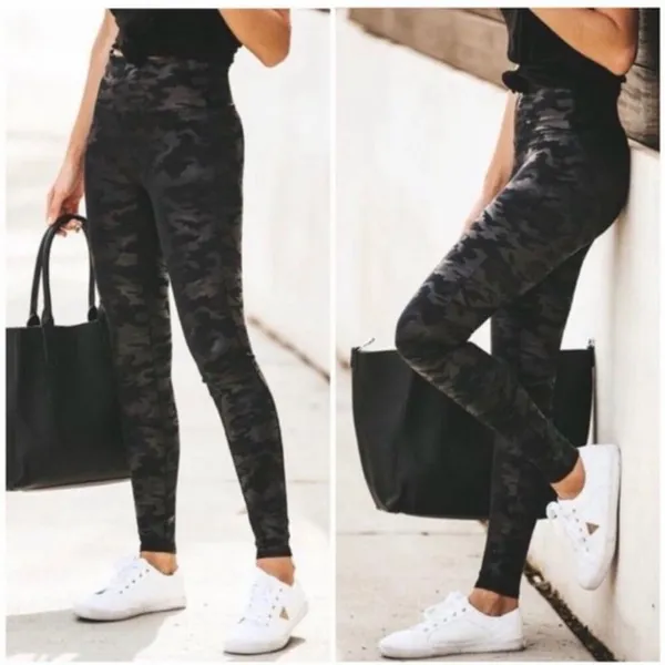 Spanx Black Camo Leggings small - Image 2