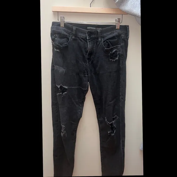 Black Distressed High Wasted Jeans - Image 3