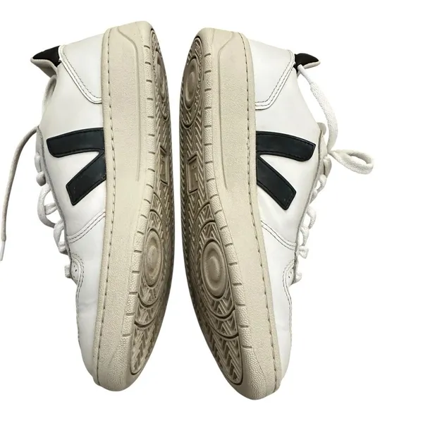 Veja V-10 Leather White Black sneaker size 5 - Image 5