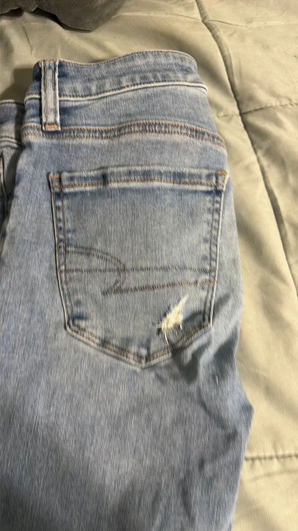 American Eagle Jeans - Image 4