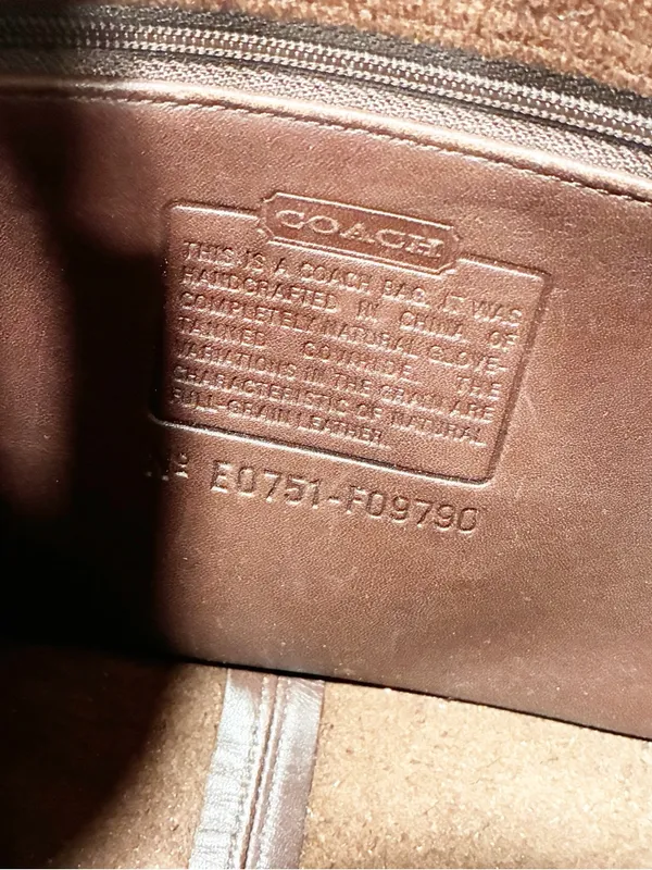 Vintage Coach 9790 Chocolate Brown Leather City Bag Shoulder Crossbody Purse - Image 5