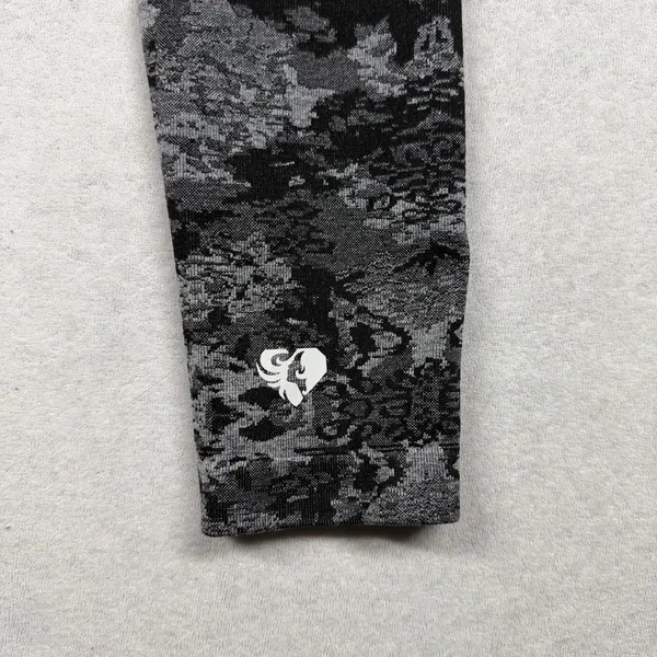 Women’s Best Seamless Leggings Size Small Black Gray Jacquard Camo High Rise - Image 4