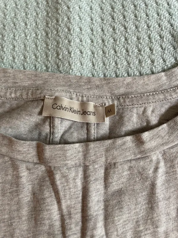Calvin Klein Logo Cropped Top - Image 4