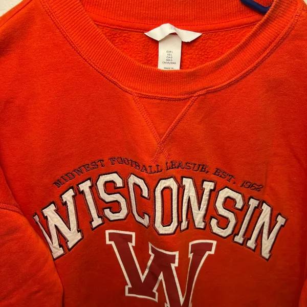 HM Wisconsin Midwest Football League Sweatshirt Red‎ Graphic Pullover Large - Image 10