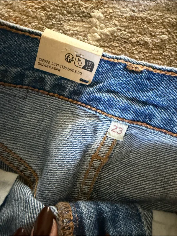 Levi's Midi Blue Denim Skirt - Classic Mid Wash - Image 2