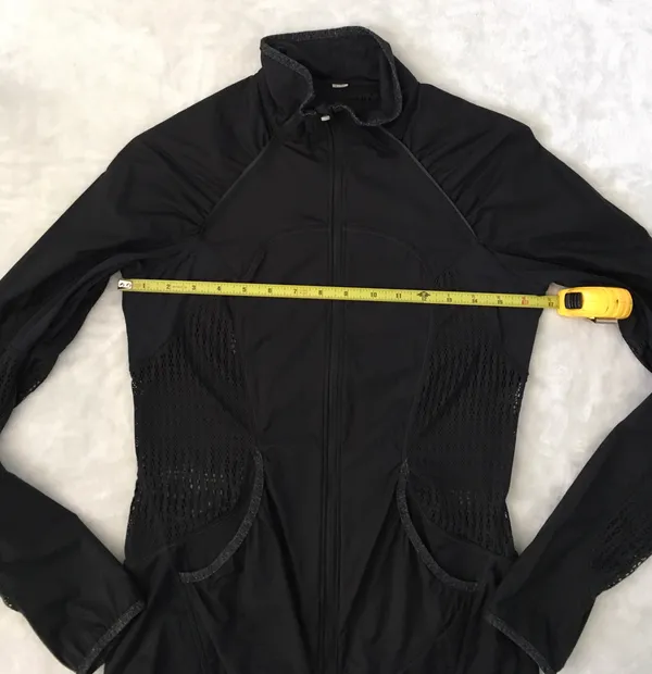 Lululemon Mesh Back Full Zip Women’s Black Jacket Size 4 - Image 6
