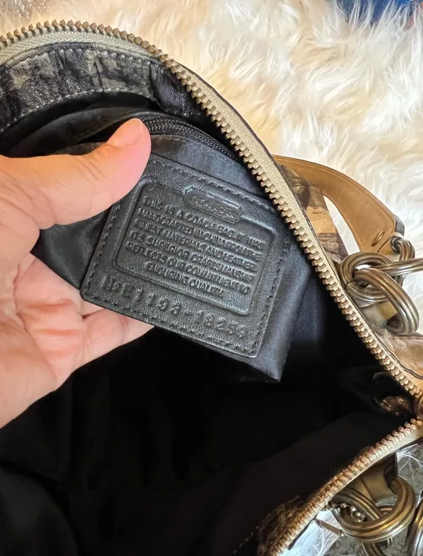 Coach shoulder bag - Image 11