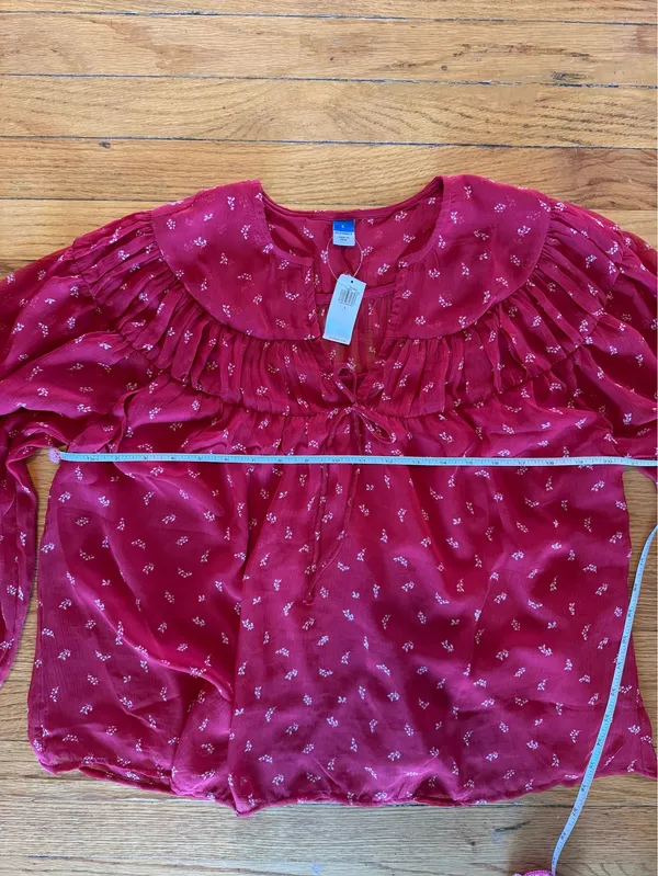 NWT Old Navy Floral Chiffon Blouse - Image 3