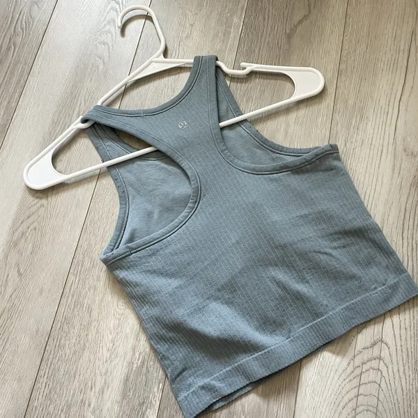 Lululemon Crop Tank Top ebb to street racerback womens Blue (size 4) workout gym - Image 4