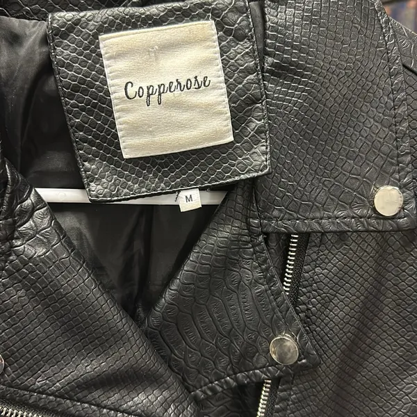 Copperose Crocodile Embossed Black Faux Leather Moto Zip Up Jacket Womens Medium - Image 10