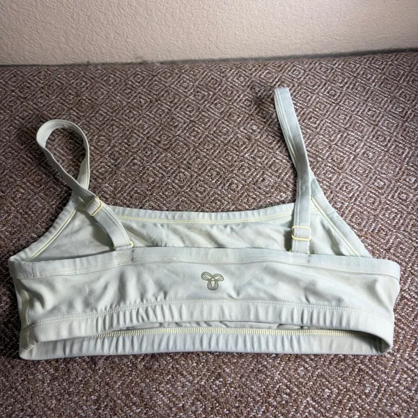 Aritzia Tna Bra Top Sz M Light Mint Green Active Outdoor Gym Casual Comfy - Image 2