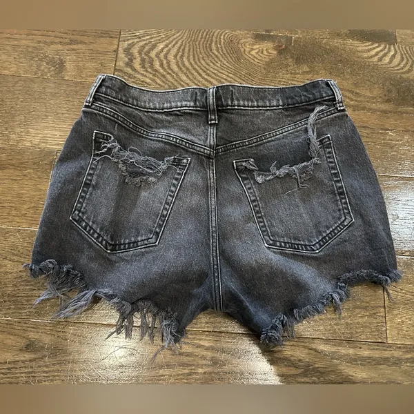 Abercrombie & Fitch Mom Shorts - Image 2
