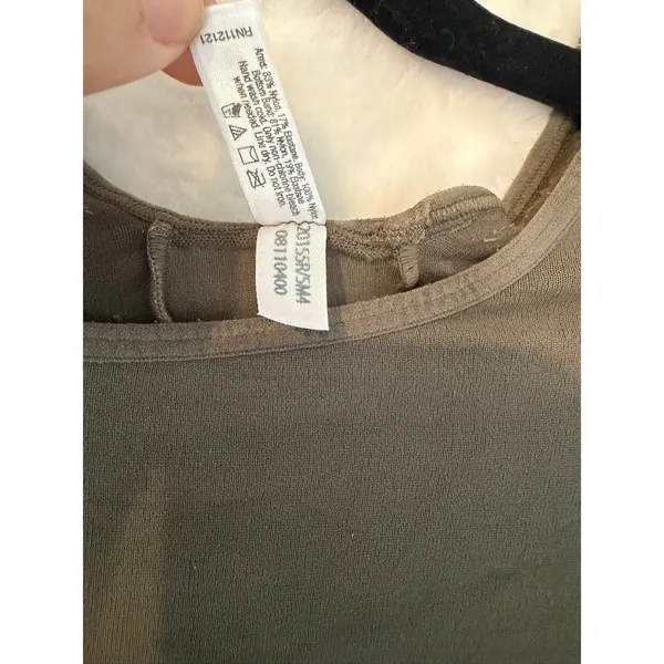 Spanx Womens Long Sleeve Crop Top Medium Olive Green Athletic Compression 20155R - Image 3