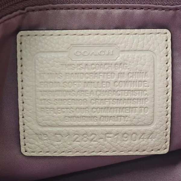 Vintage cream and white Coach shoulder bag #19044 - Image 8