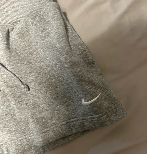 Nike Sweat Shorts - Image 4