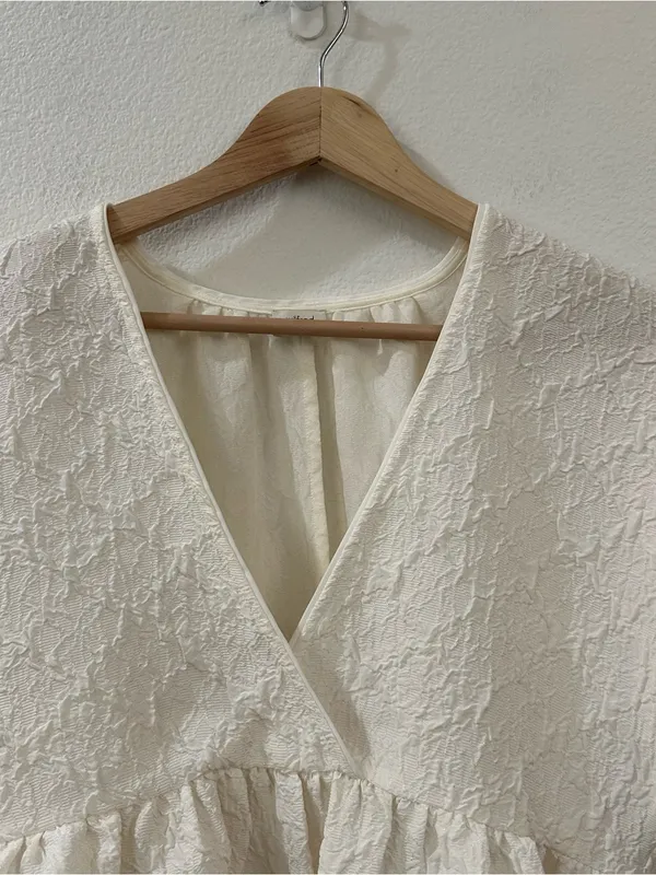 Aritzia Wilfred Textured Peplum Blouse In Espace Size XXS - Image 3