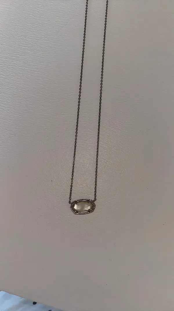 Kendra Scott Elisa Necklace - Image 3
