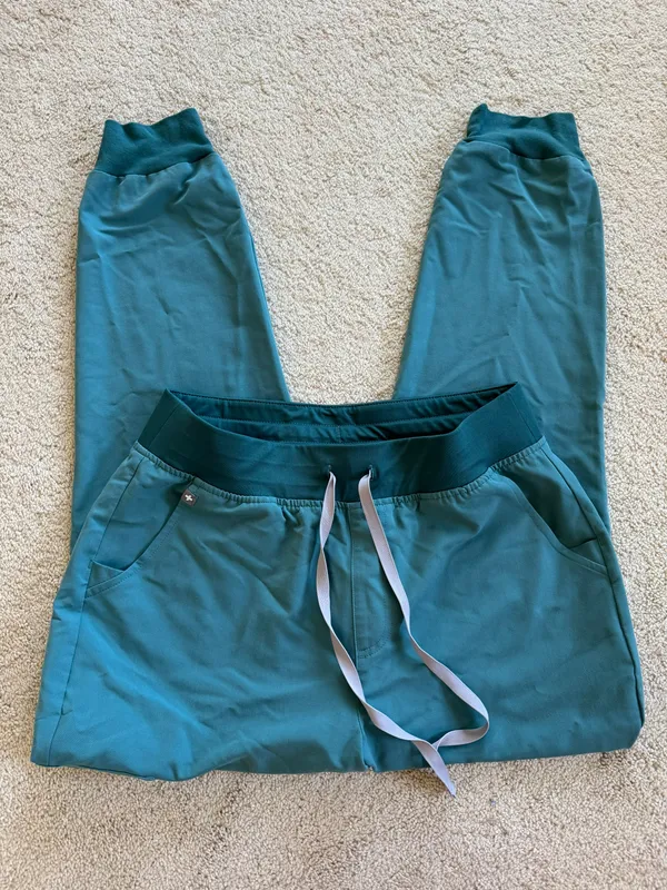 FIGS Jogger Scrub Pants - Image 2