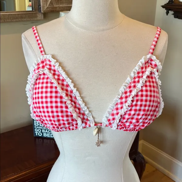 Red and White Check with Lace Trim Bikini Top Bottoms Set Women’s Large - Image 3