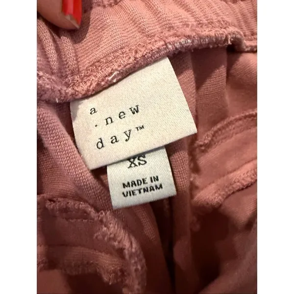 A New Day mauve seam front jogger pant size xs - Image 4