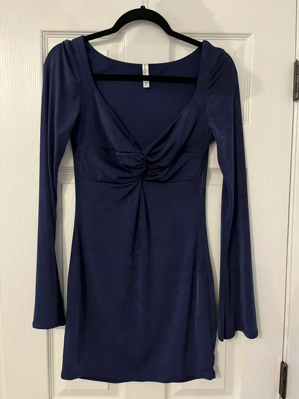 Lucy in the Sky Foxy Bell Sleeve Dress in Navy Blue - Image 2