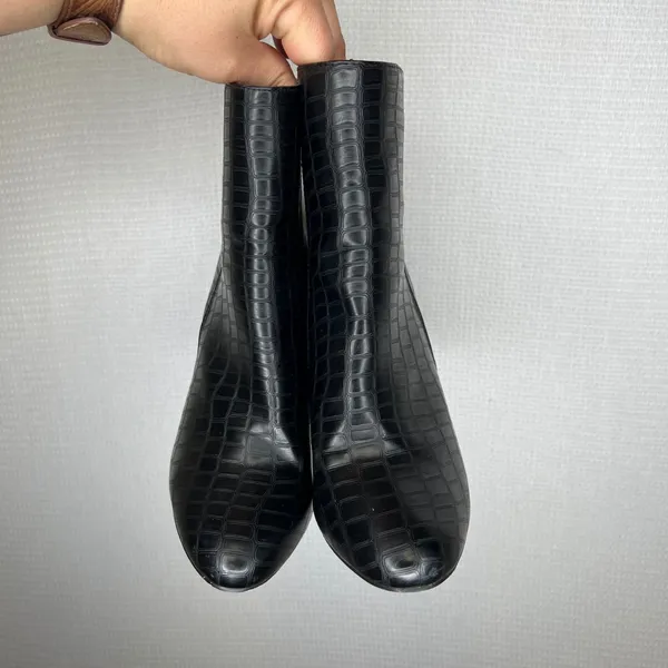 PrettyLittleThing Black Croc Embossed‎ Block Heel Ankle Boots Size 7 Pointed Toe - Image 2