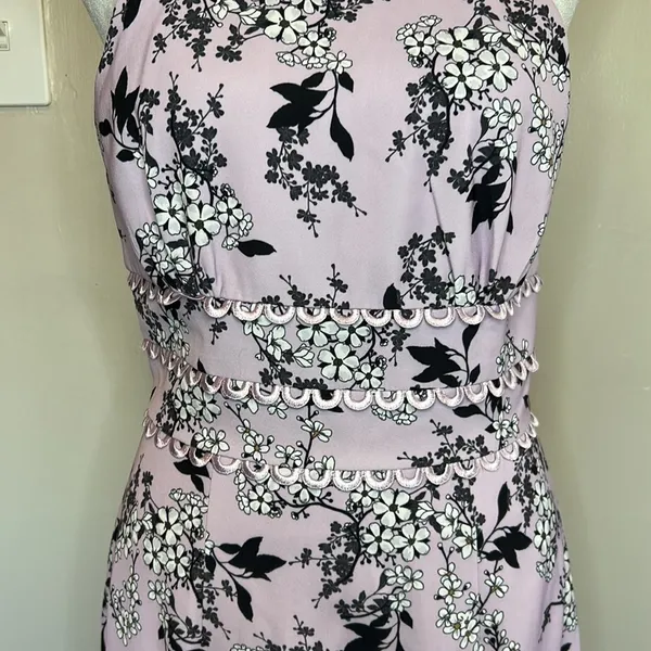 Keepsake x Revolvr Cherished Floral Mini Dress in Lilac Floral New Size Small - Image 4