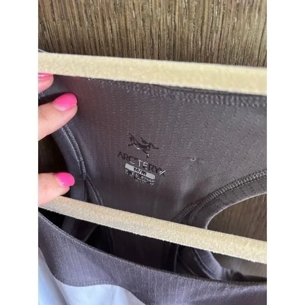 arcteryx woman's tank top size‎ medium - Image 3
