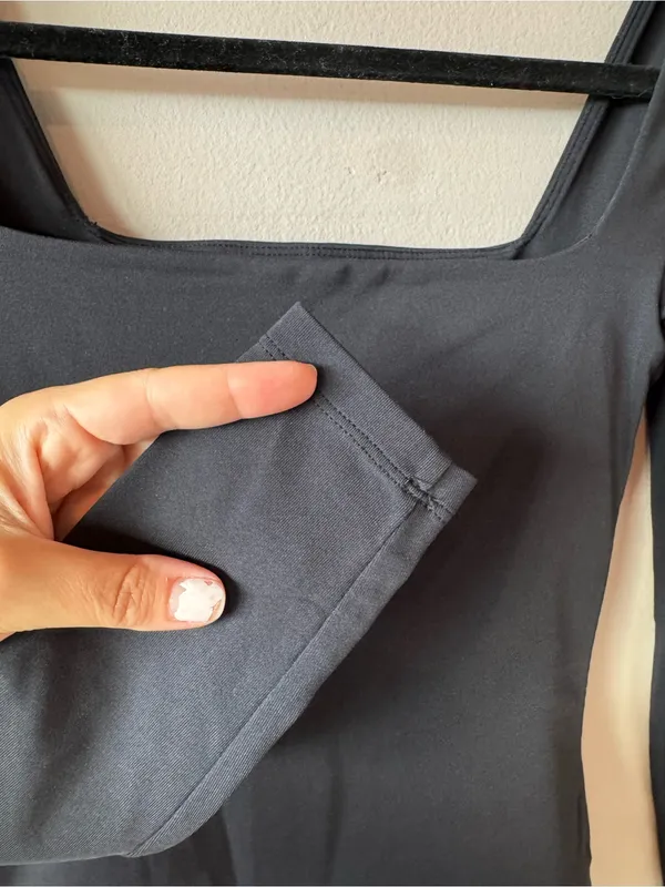 Babaton Aritzia Black Square Neckline Nylon Thong Bodysuit Size Small - Image 4
