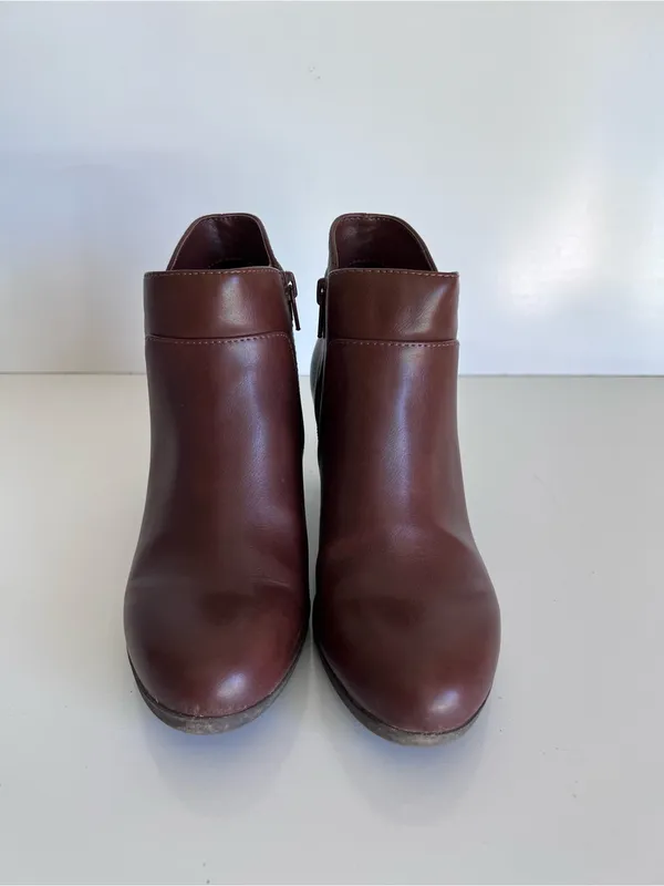 Giani Bernini Artemyss Faux Leather Ankle Booties Size 6 - Image 2