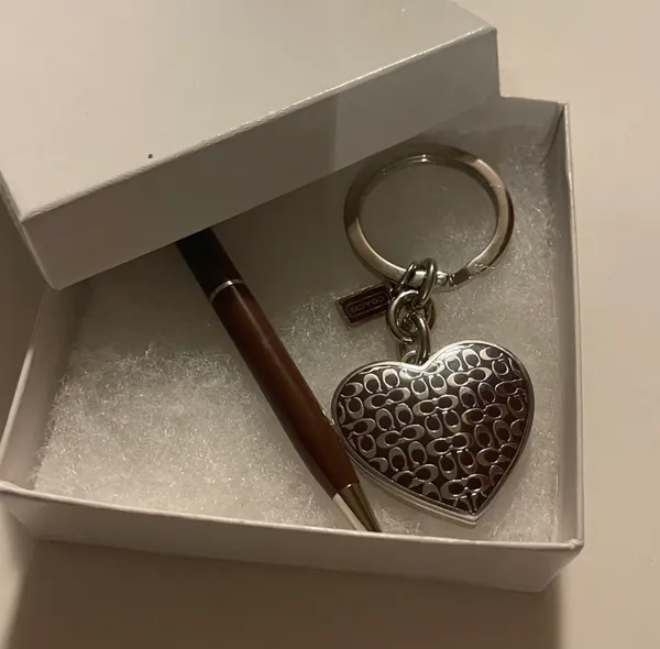 Coach charm & Coach pen - Image 7