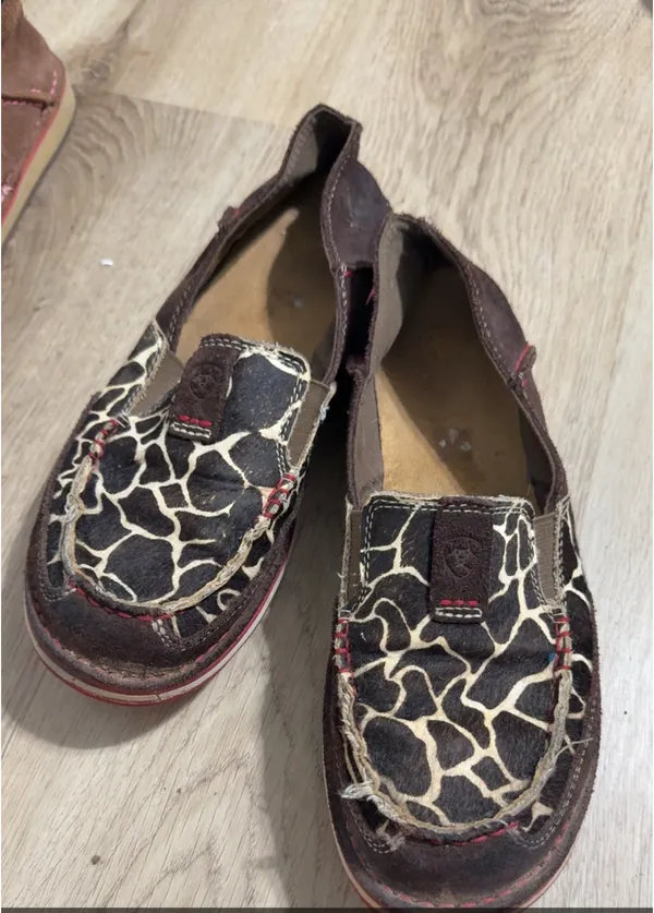 Ariat Slip-On Leather Shoes - Image 2