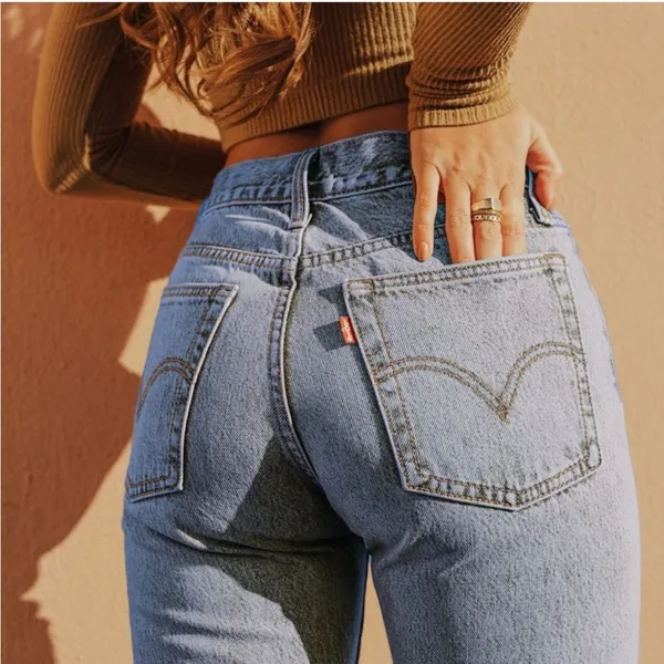 Levi’s Premium Wedgie Icon Fit in Shut Up Wash - Image 5